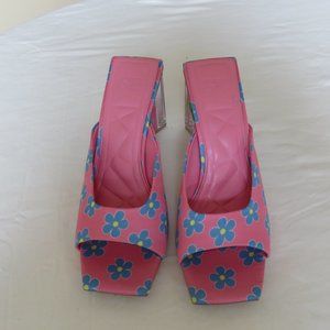 Gianni Bini slip-on sandal NWT 7